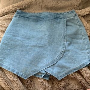 Denim skort size small